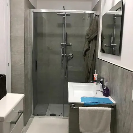 Enchanting Holiday Apartment In Lu Bagnu 카스텔사르도